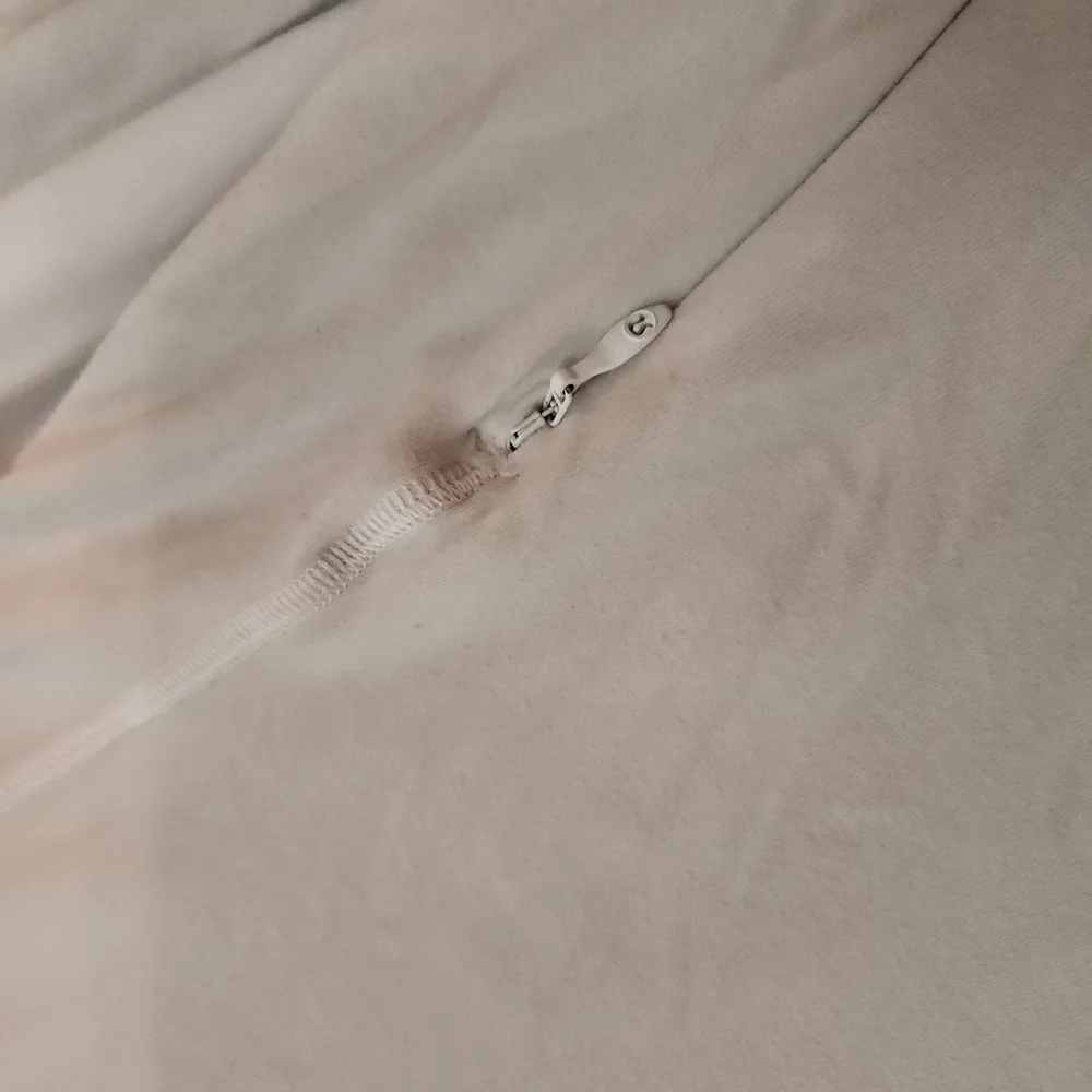 Lululemon Athletica White Activewear Top - Picture 6 of 9
